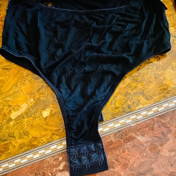 Top - Picture 4 of 7